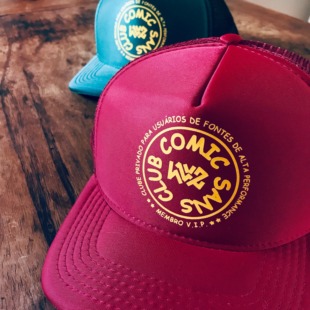 Boné Trucker "Comic Sans Club"